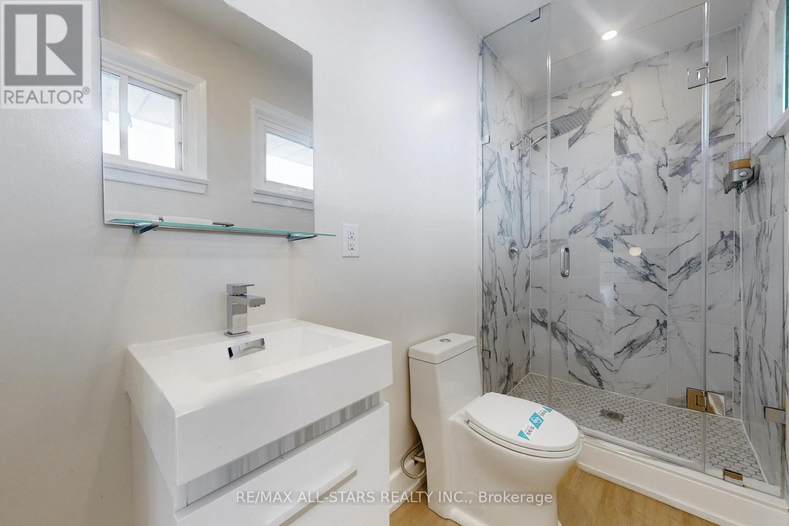 105 Betty Ann Drive Property Photo 13
