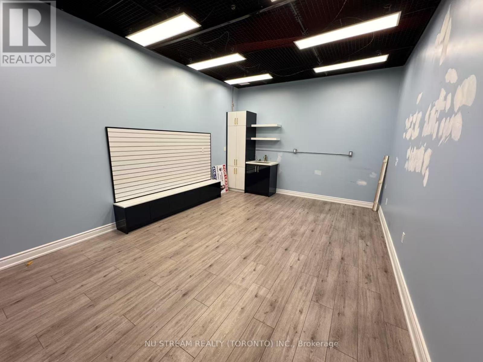 59 - 384 Yonge Street Property Photo 5