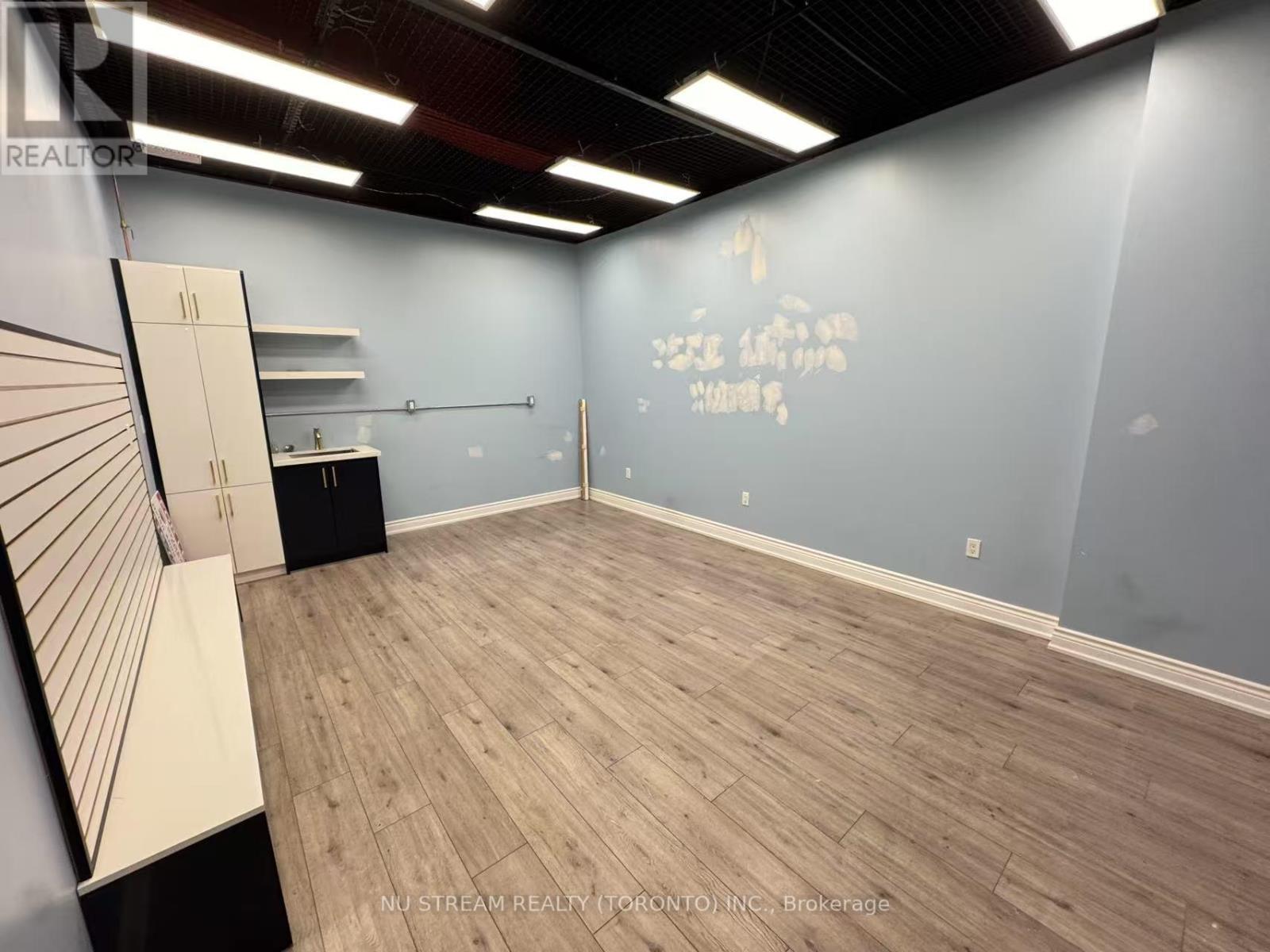 59 - 384 Yonge Street Property Photo 6