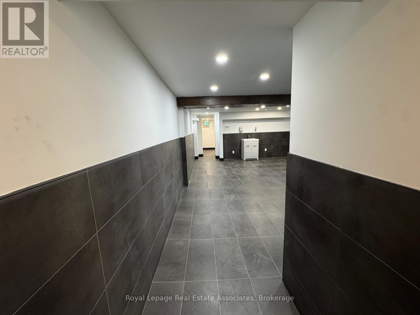 424 Eglinton Ave W Property Photo 7