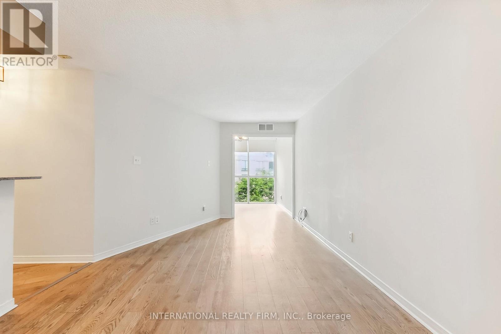 801 King Street #628 Property Photo 12