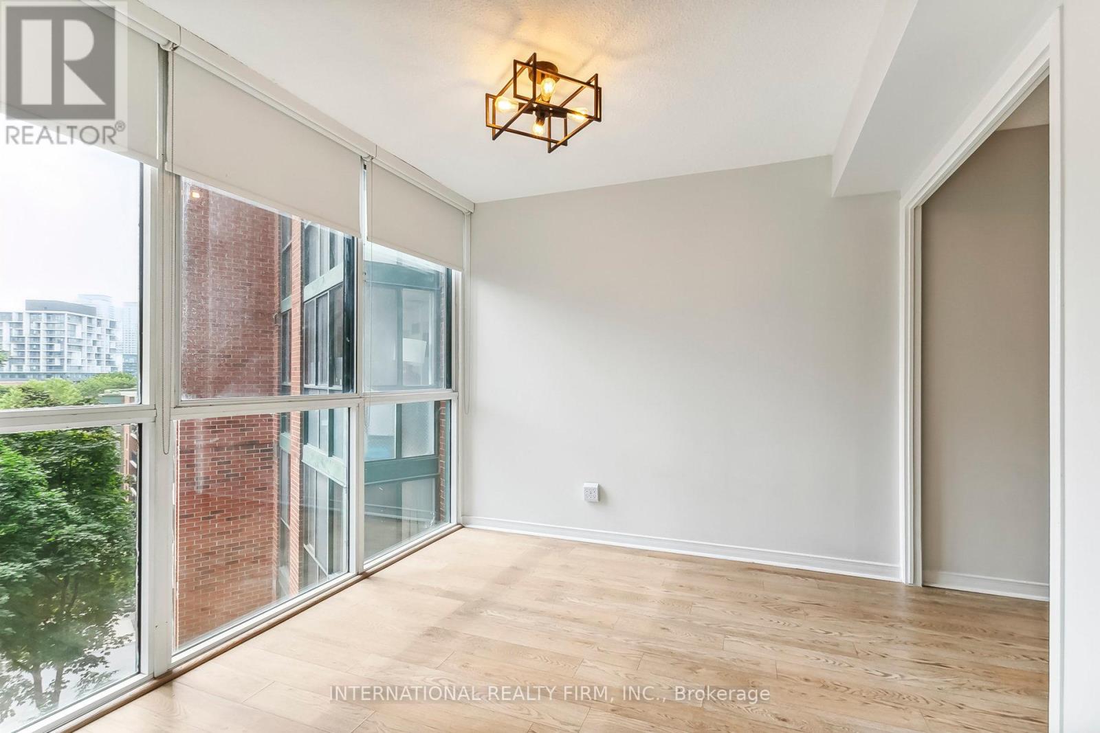 801 King Street #628 Property Photo 20