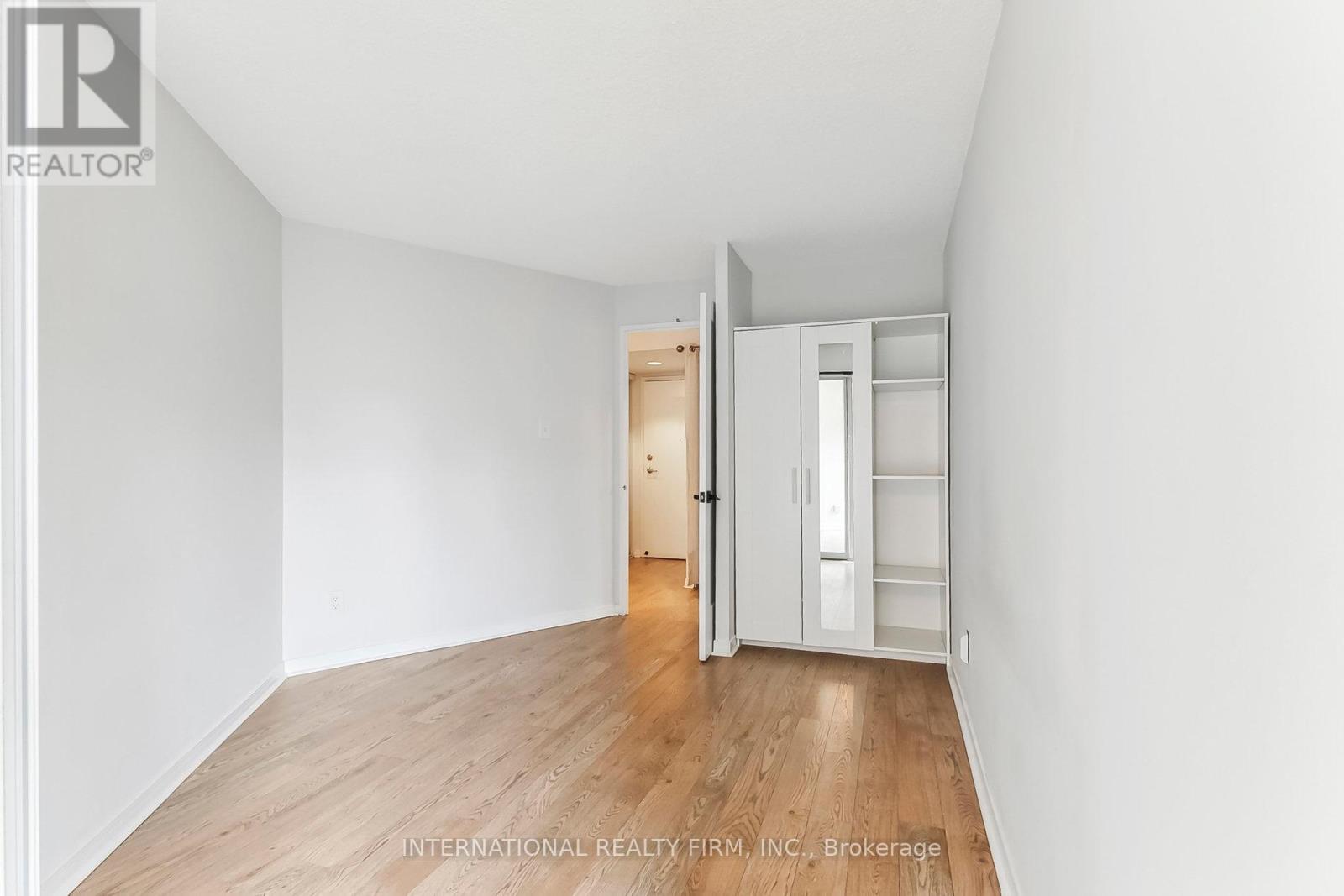 801 King Street #628 Property Photo 26