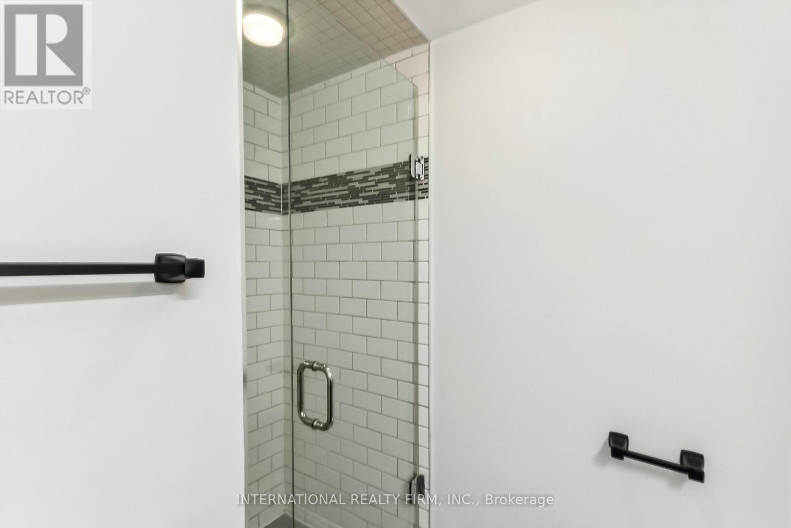 801 King Street #628 Property Photo 29