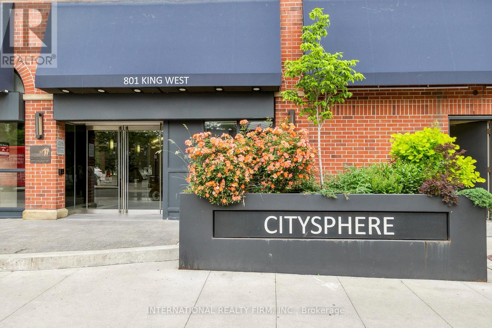 801 King Street #628 Property Photo 32