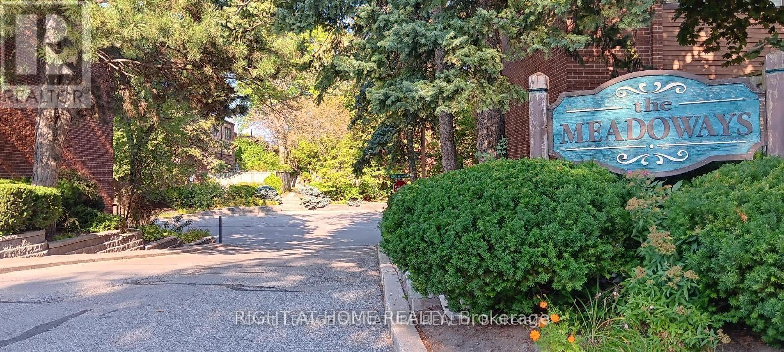 82 Song Meadoway #92 Property Photo 3