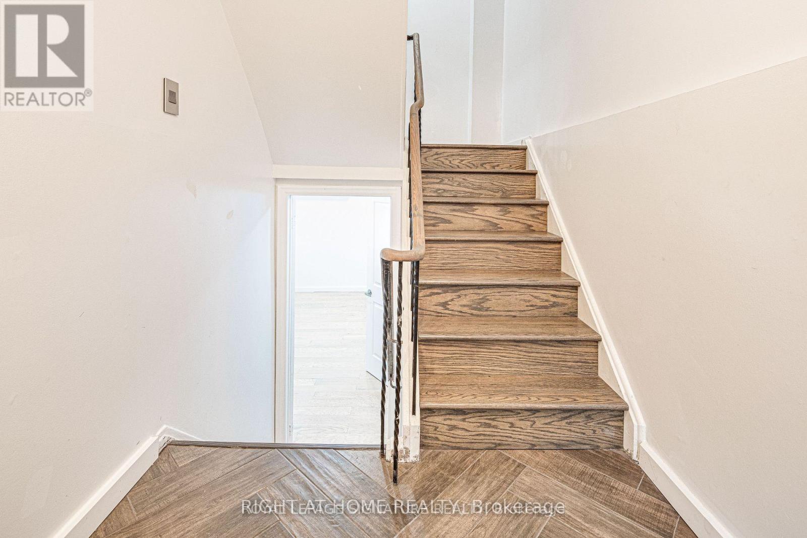 82 Song Meadoway #92 Property Photo 6