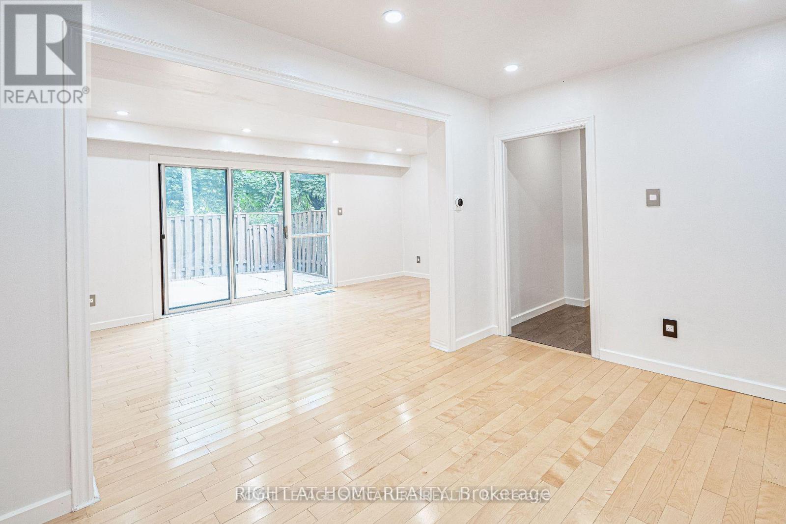 82 Song Meadoway #92 Property Photo 7