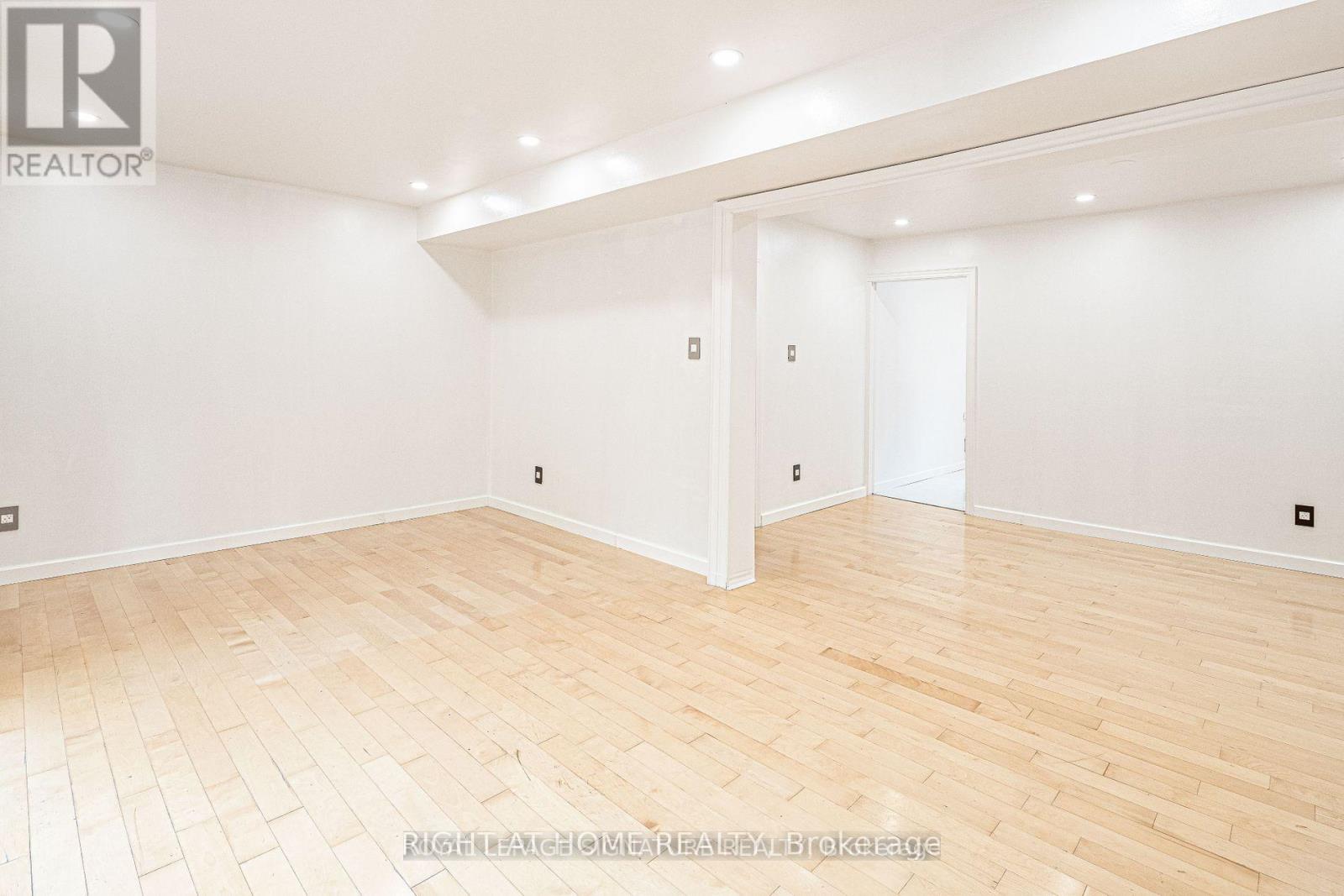 82 Song Meadoway #92 Property Photo 8