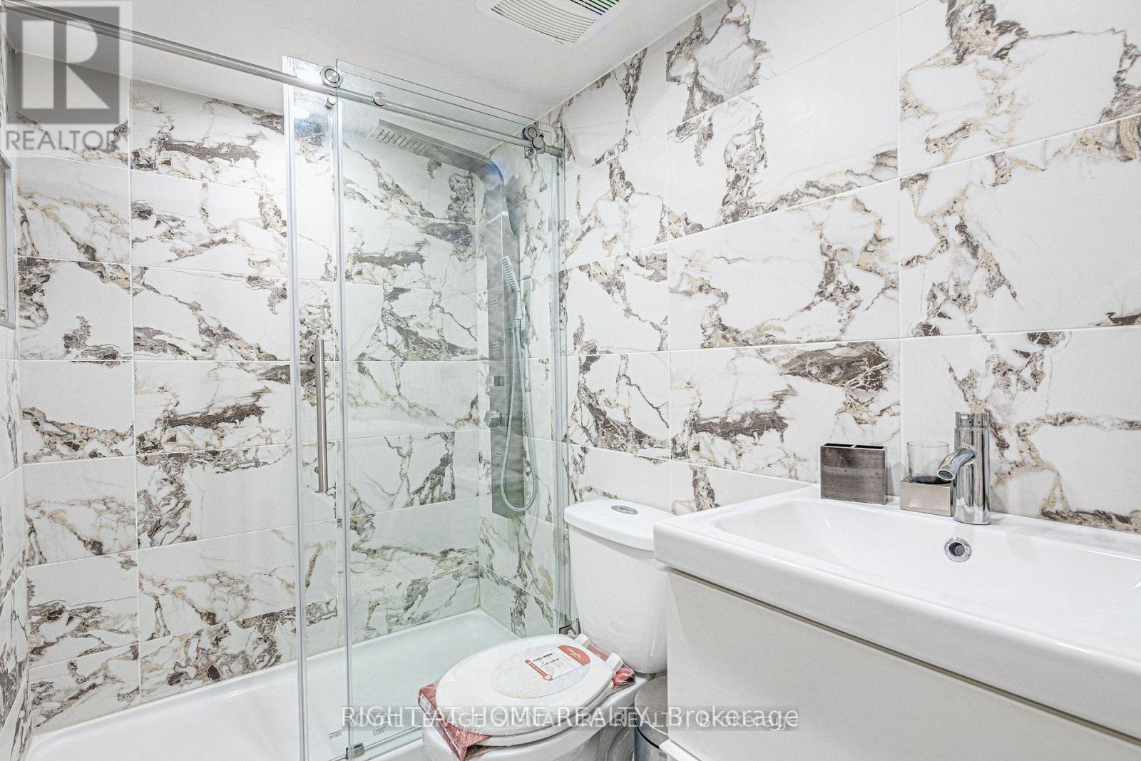 82 Song Meadoway #92 Property Photo 14