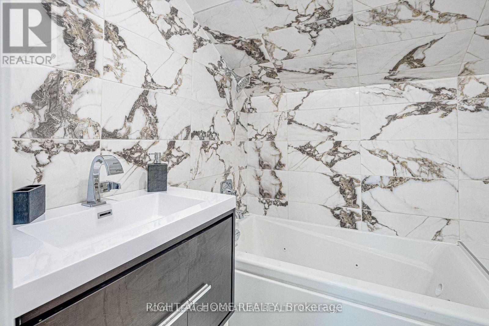 82 Song Meadoway #92 Property Photo 18