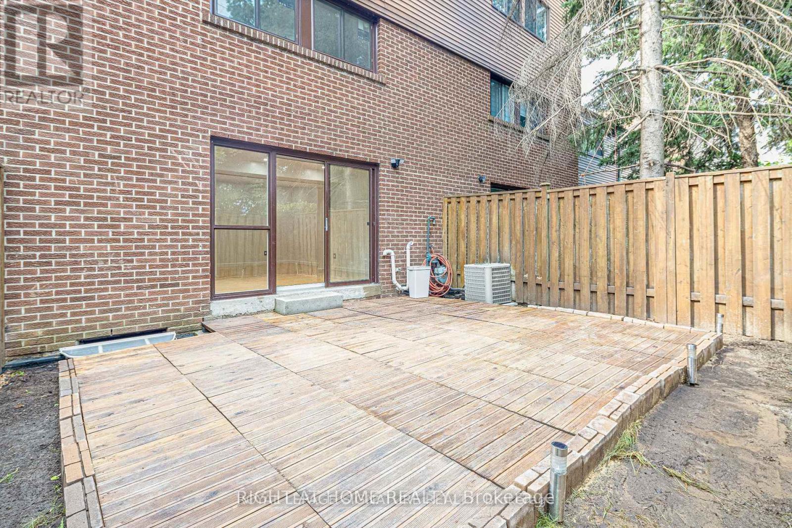 82 Song Meadoway #92 Property Photo 23