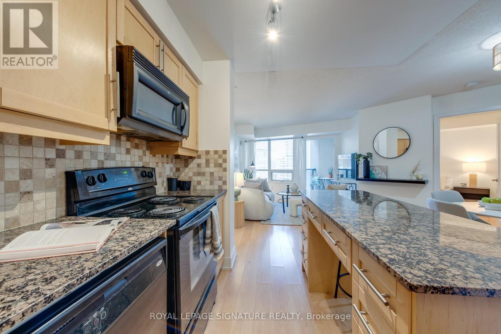 20 Blue Jays Way #1401 Property Photo 7