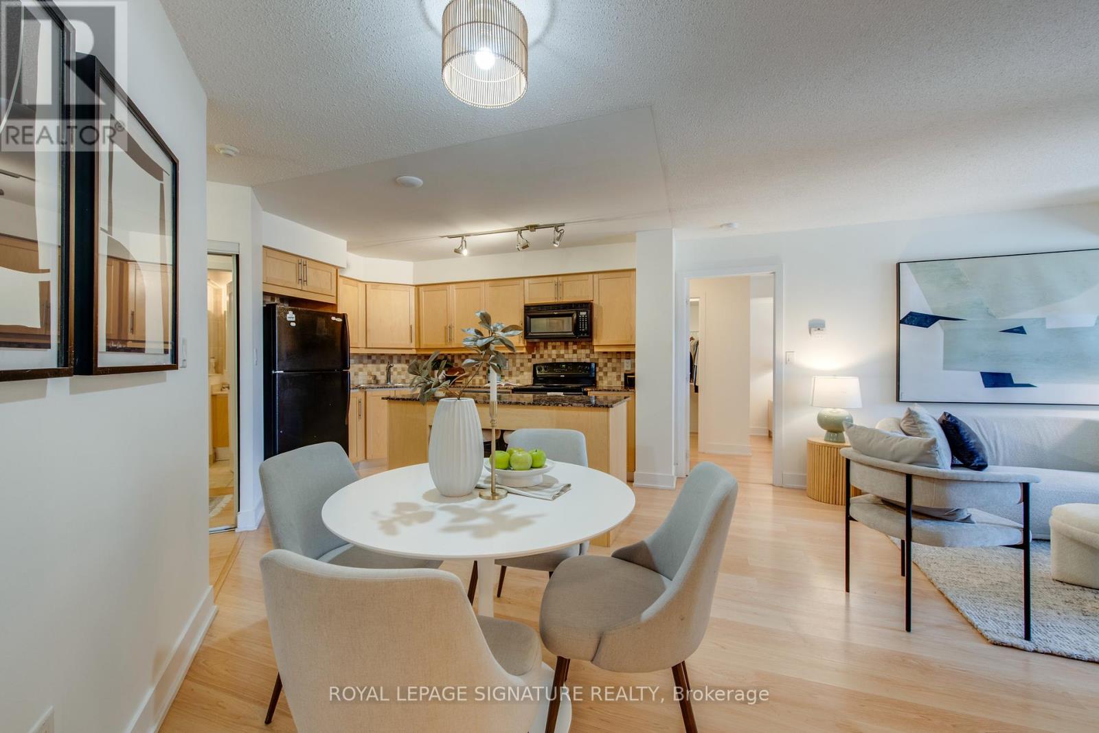 20 Blue Jays Way #1401 Property Photo 10