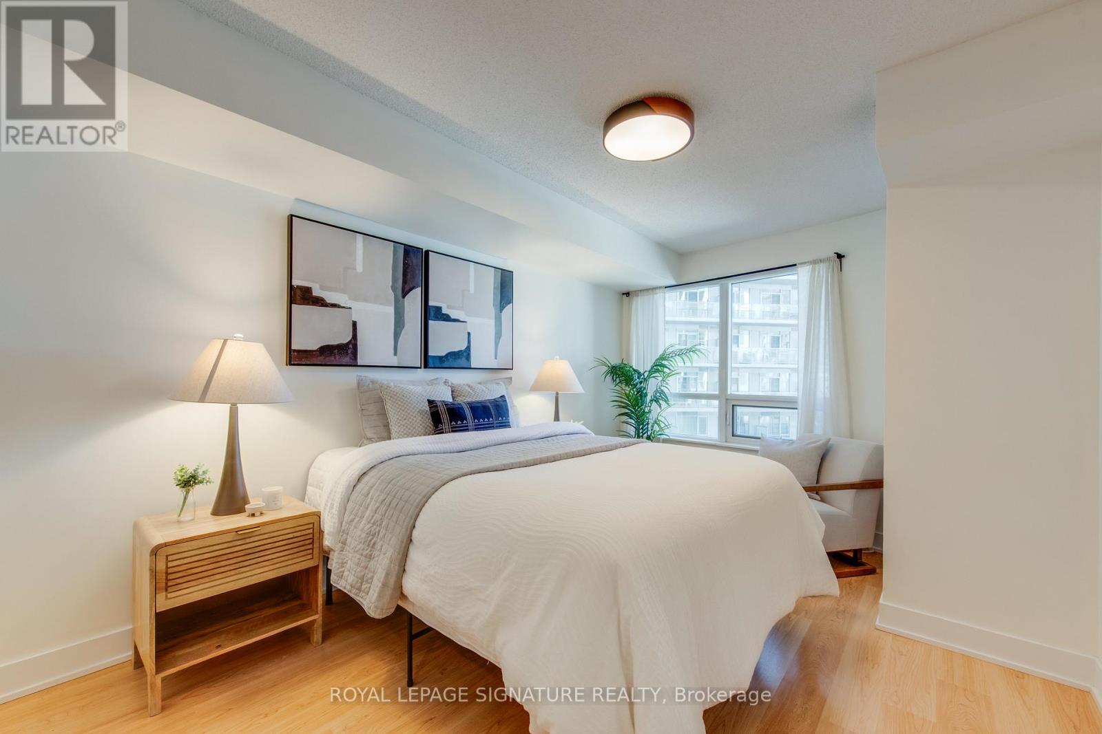 20 Blue Jays Way #1401 Property Photo 13