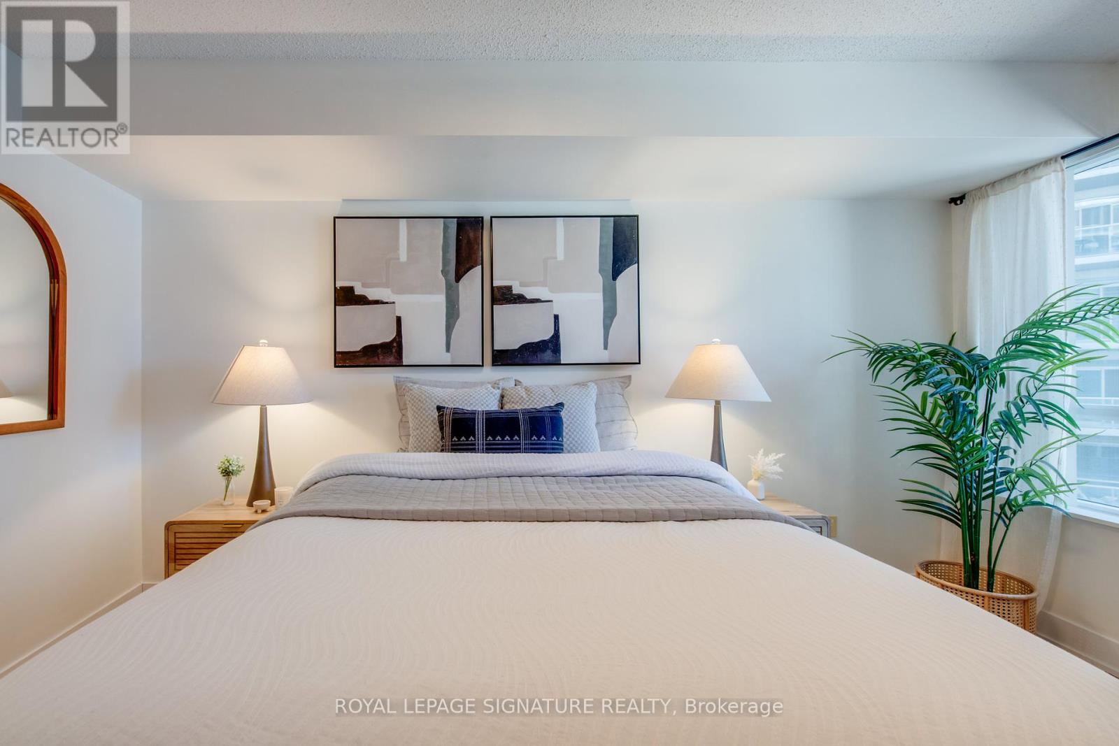 20 Blue Jays Way #1401 Property Photo 15