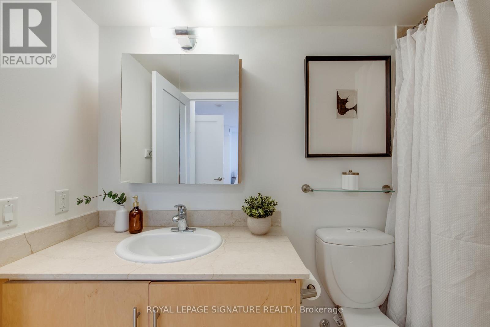 20 Blue Jays Way #1401 Property Photo 18