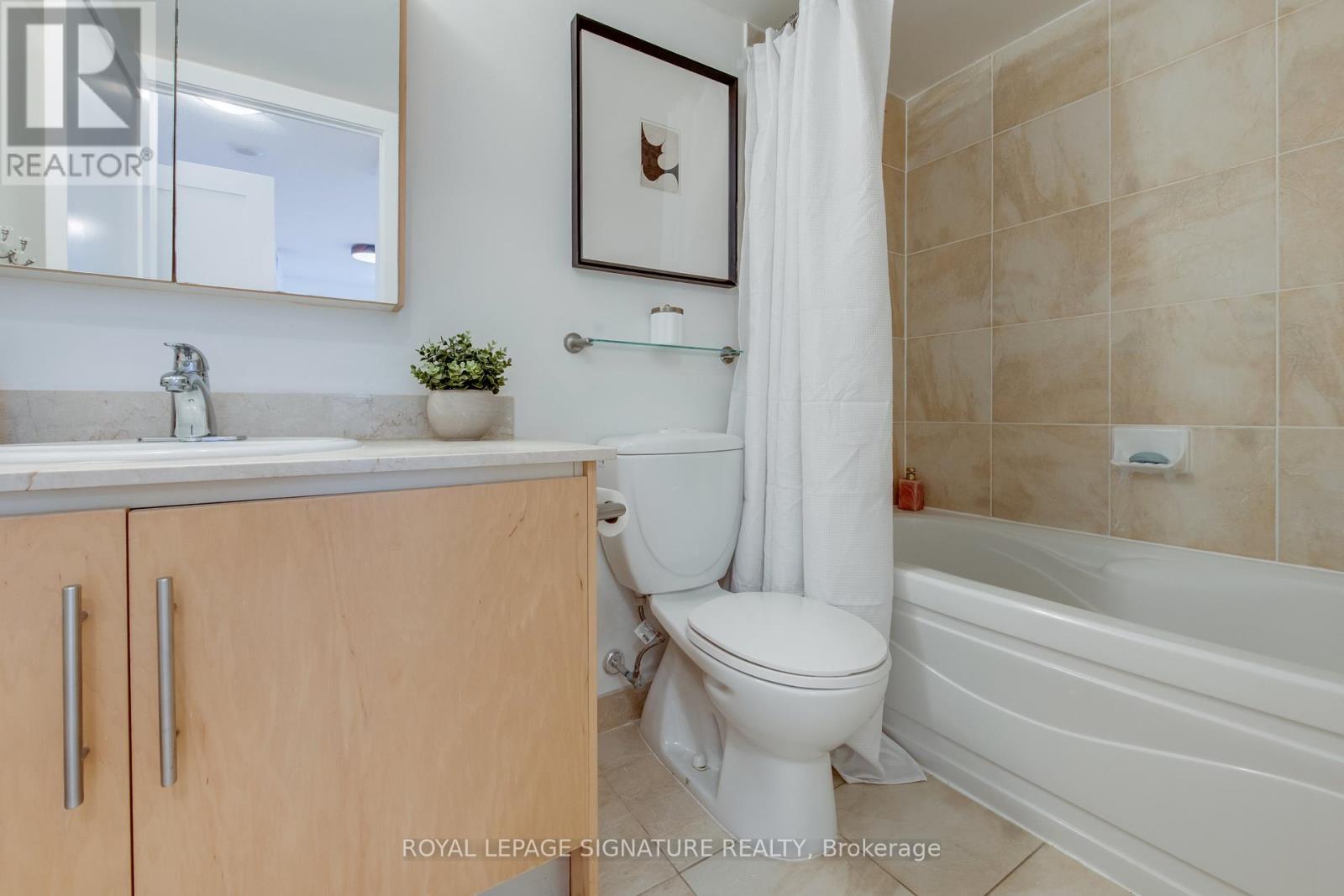 20 Blue Jays Way #1401 Property Photo 19