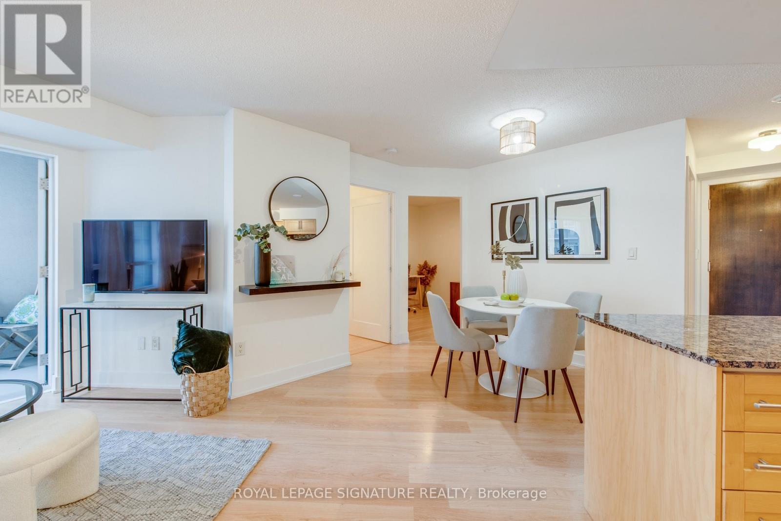 20 Blue Jays Way #1401 Property Photo 20