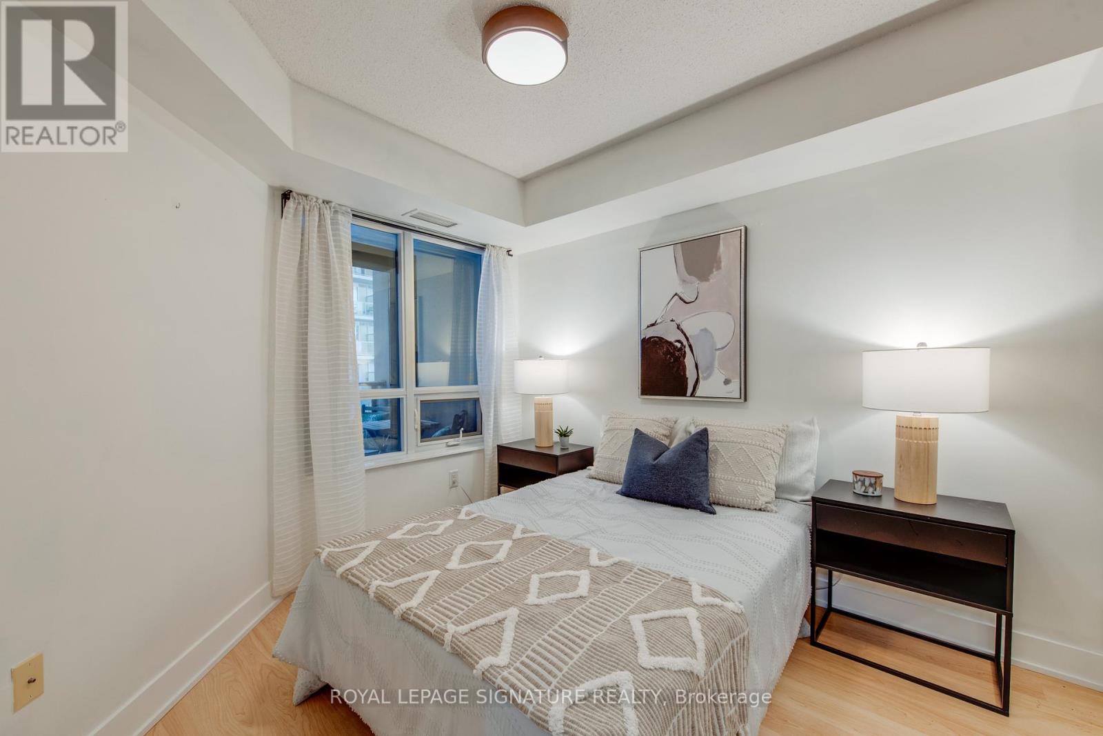 20 Blue Jays Way #1401 Property Photo 22