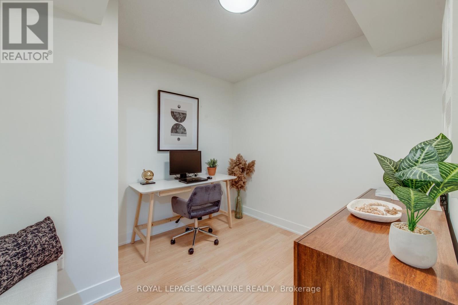 20 Blue Jays Way #1401 Property Photo 27