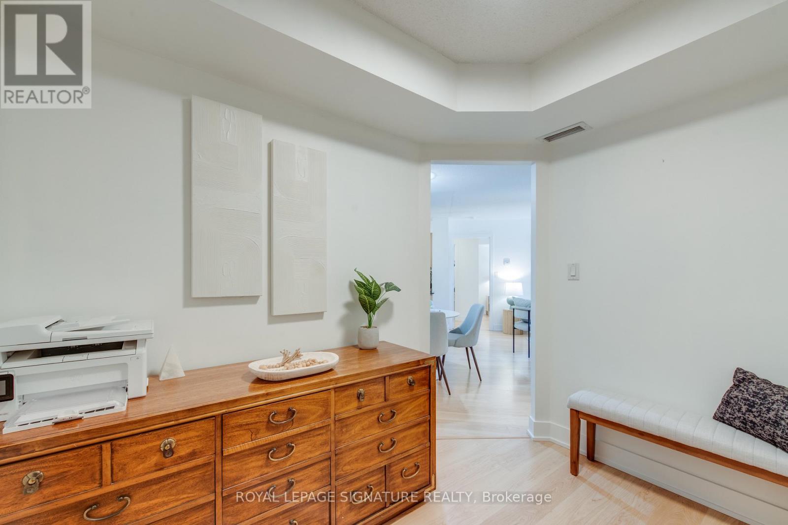 20 Blue Jays Way #1401 Property Photo 29