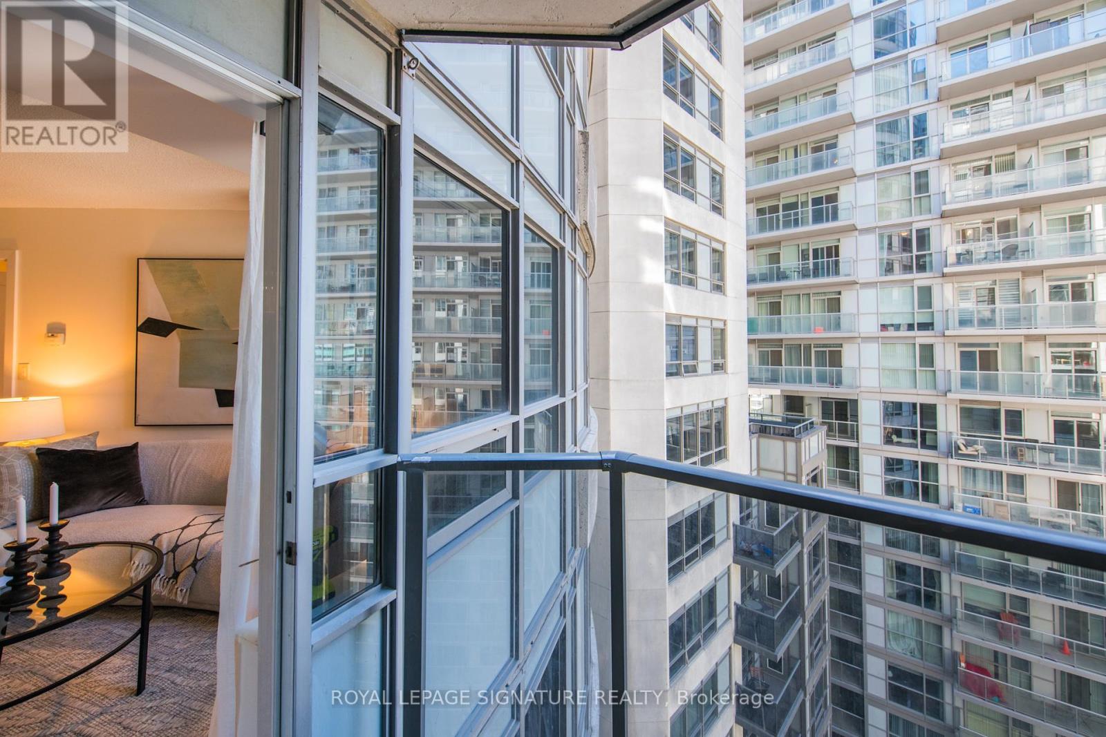 20 Blue Jays Way #1401 Property Photo 33