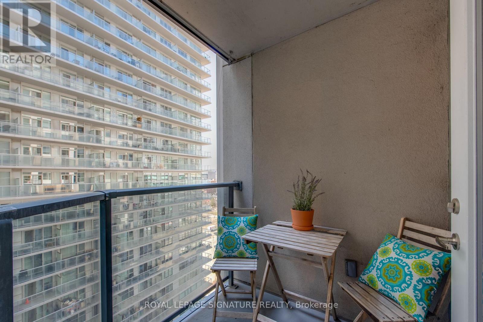 20 Blue Jays Way #1401 Property Photo 34