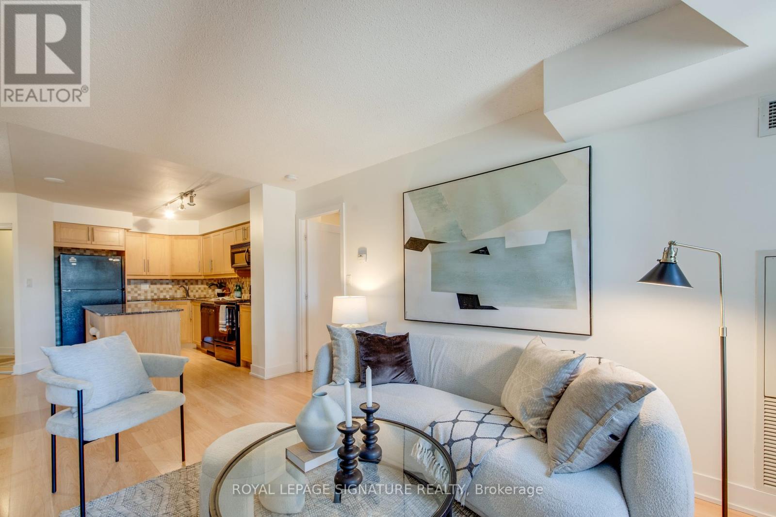 20 Blue Jays Way #1401 Property Photo 35