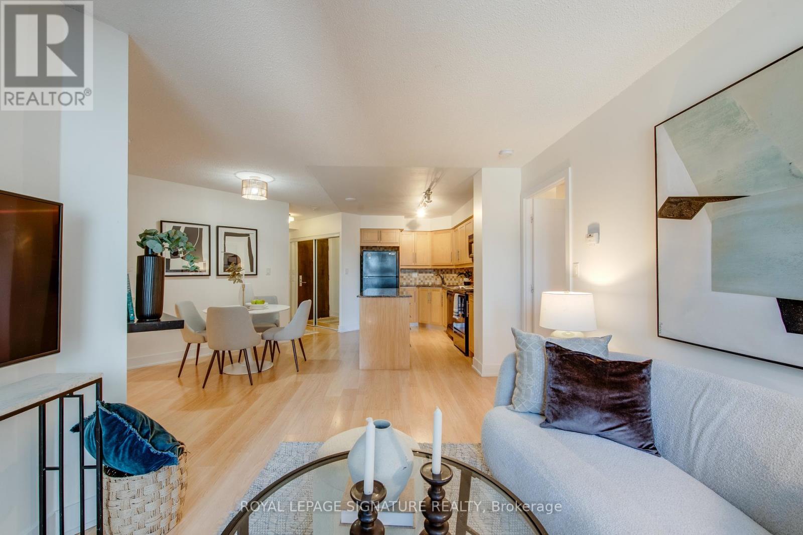 20 Blue Jays Way #1401 Property Photo 37