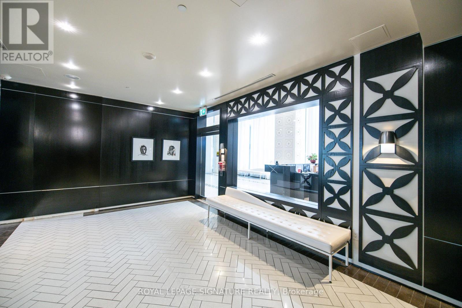 20 Blue Jays Way #1401 Property Photo 41