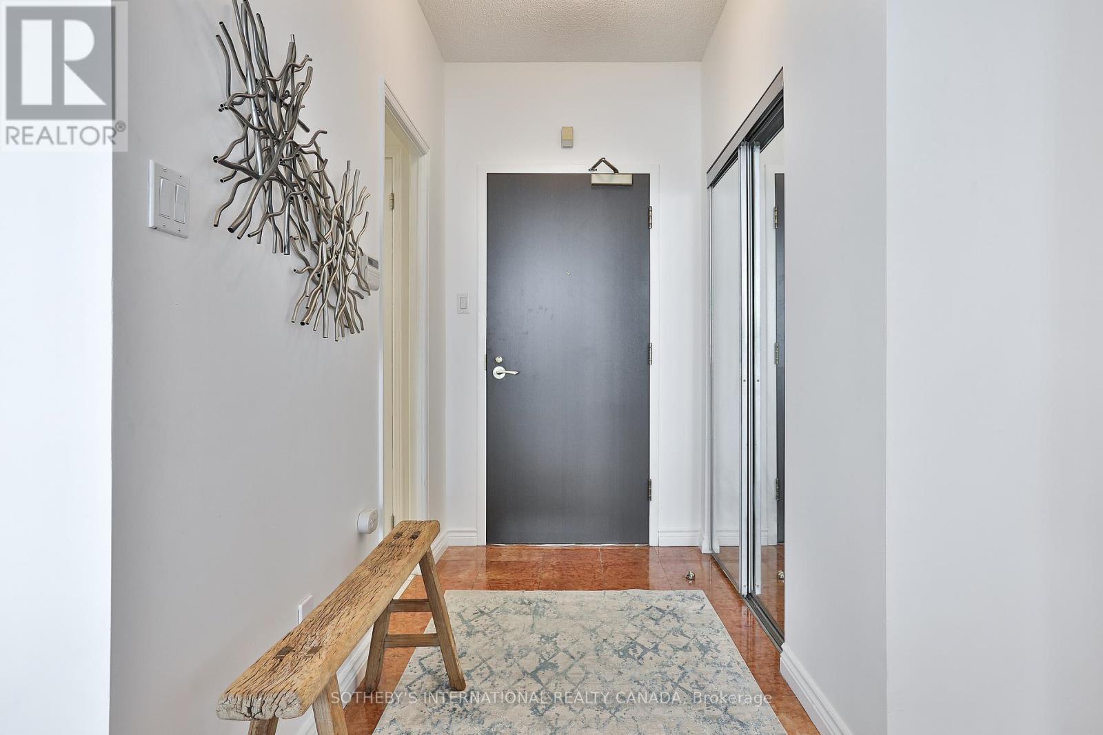 7 Broadway Avenue #1003 Property Photo 3