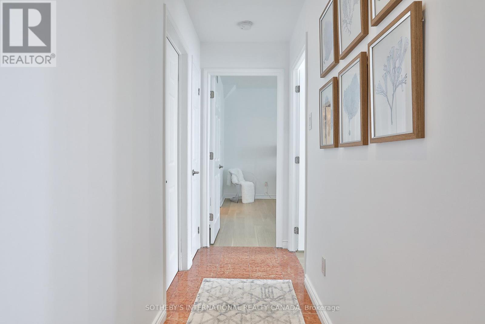 7 Broadway Avenue #1003 Property Photo 4