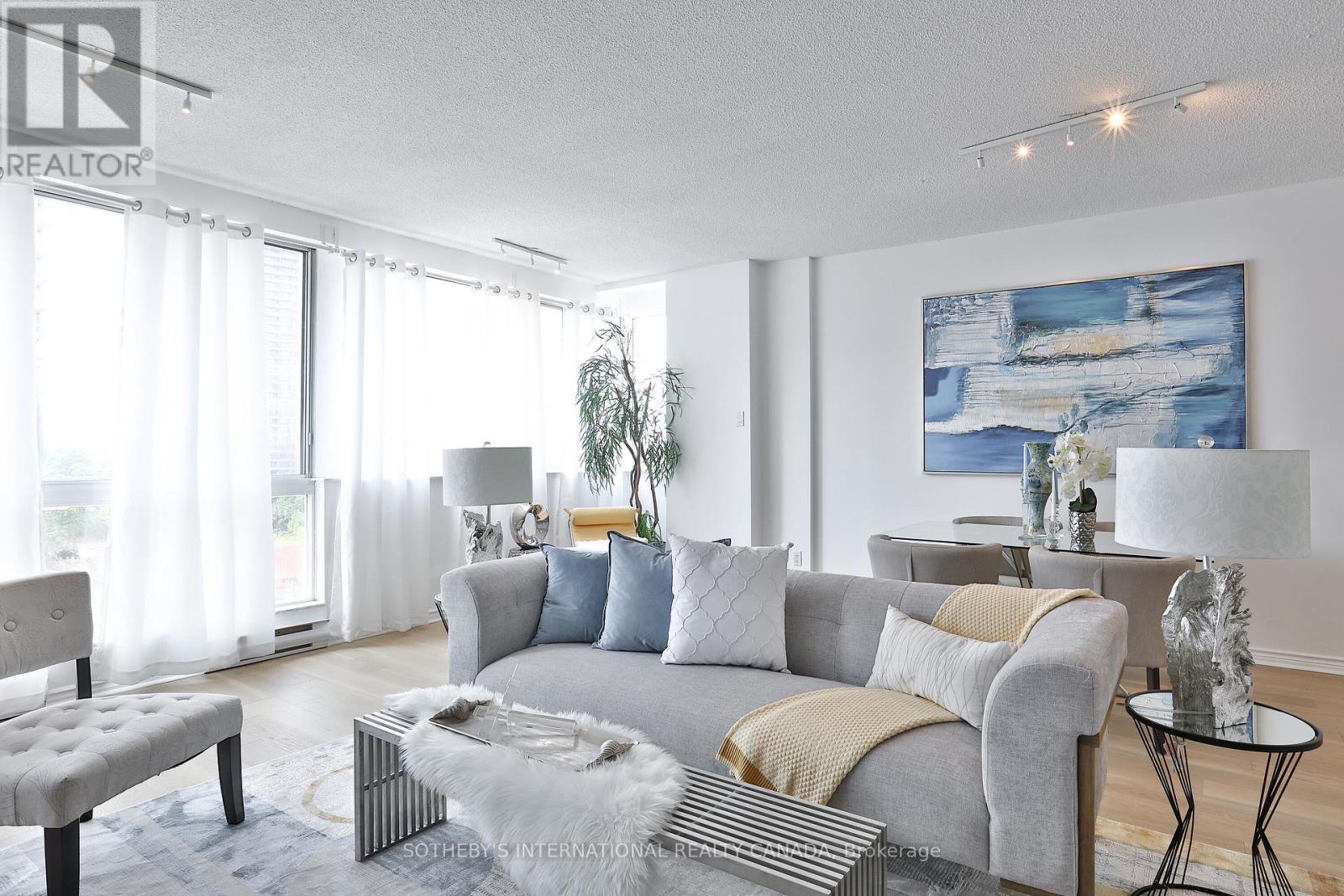 7 Broadway Avenue #1003 Property Photo 6