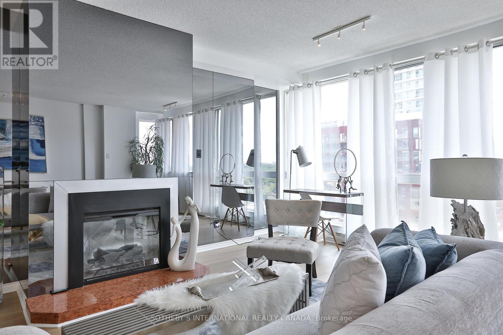 7 Broadway Avenue #1003 Property Photo 10