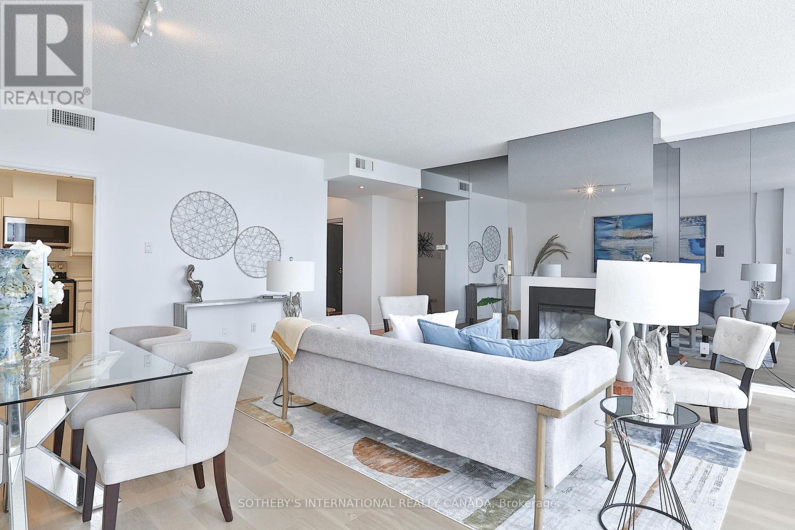 7 Broadway Avenue #1003 Property Photo 11