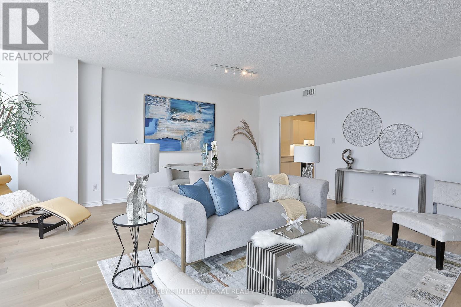 7 Broadway Avenue #1003 Property Photo 13