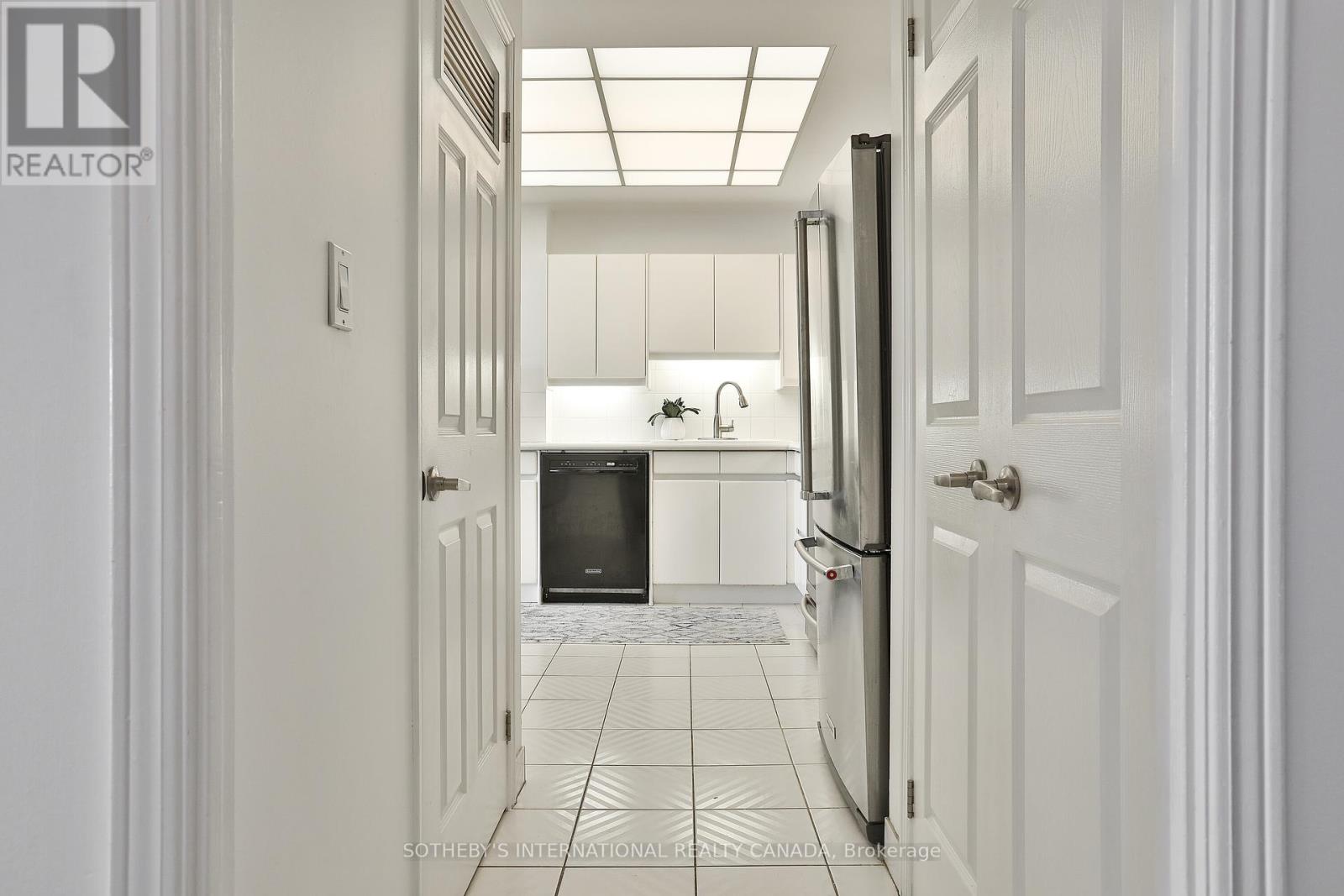 7 Broadway Avenue #1003 Property Photo 16