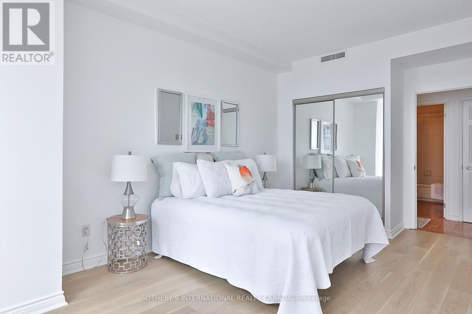 7 Broadway Avenue #1003 Property Photo 23