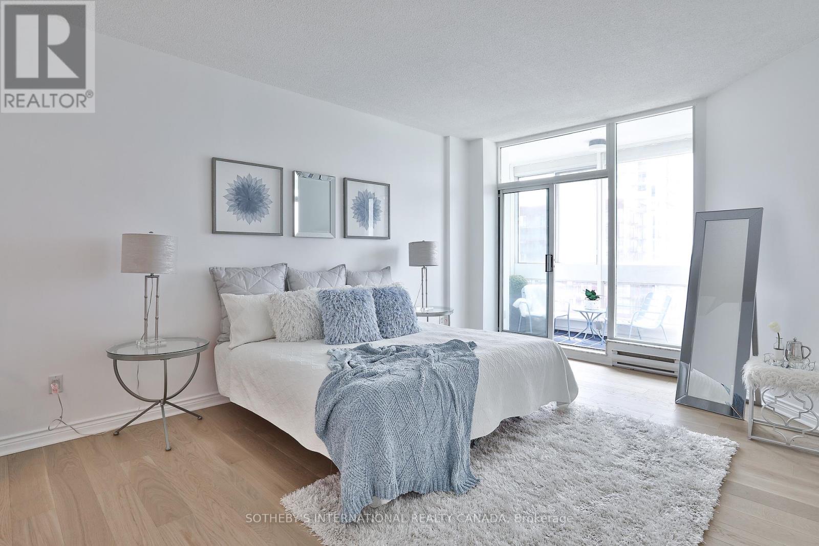 7 Broadway Avenue #1003 Property Photo 24