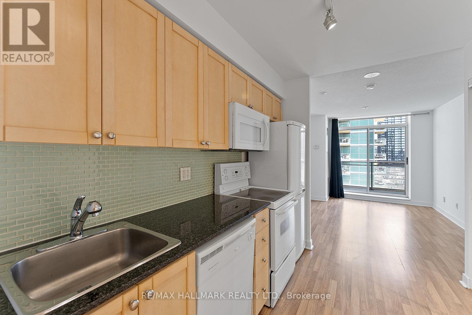 50 Lynn Williams Street #902 Property Photo 6