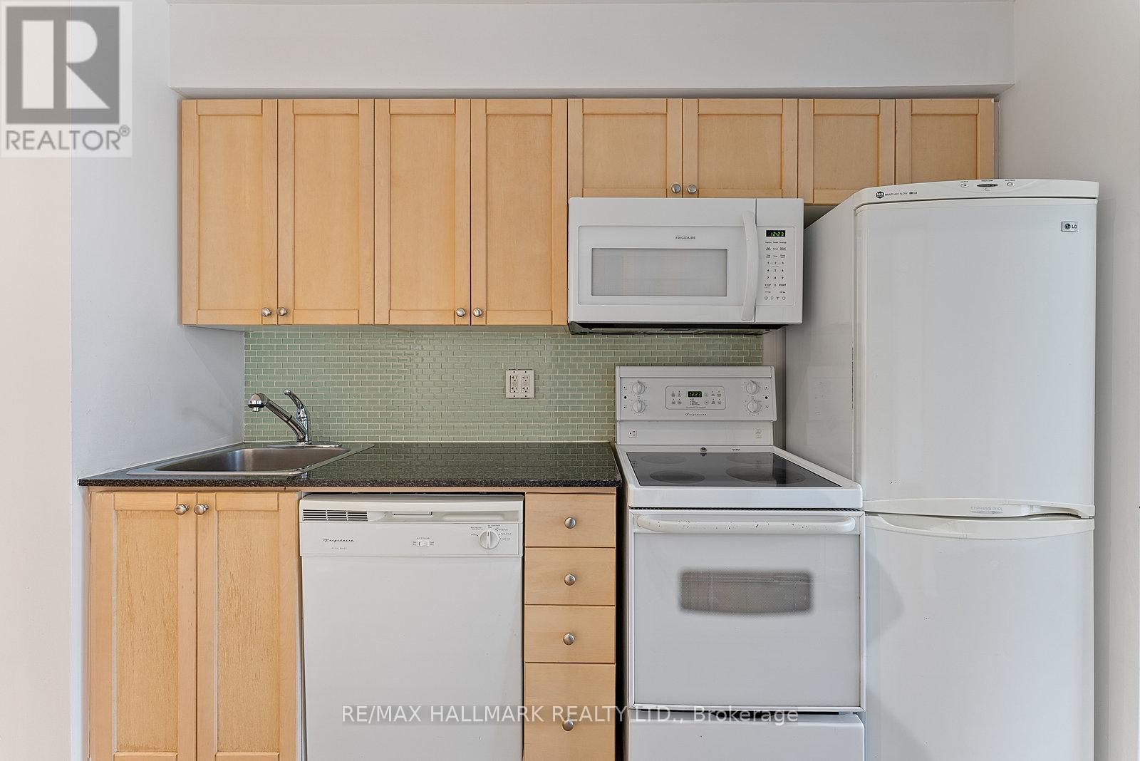 50 Lynn Williams Street #902 Property Photo 7