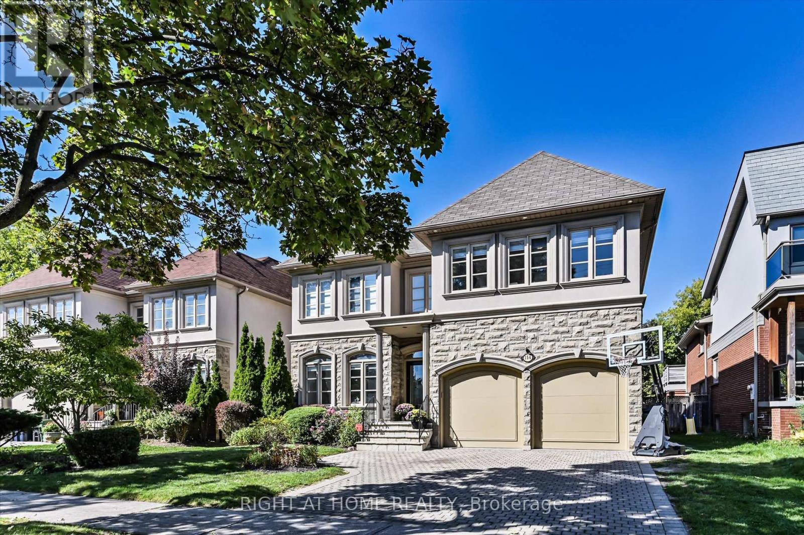 154 CHARLTON BOULEVARD Property Photo 1