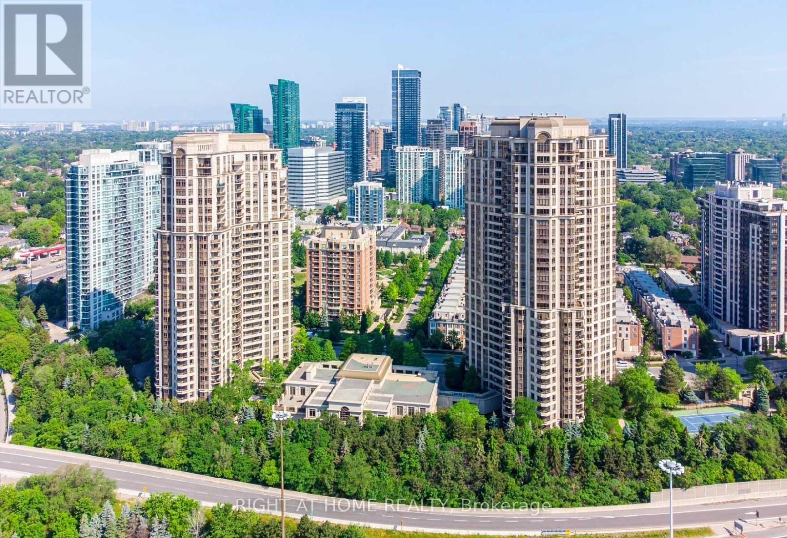 316 - 80 HARRISON GARDEN BOULEVARD Property Photo 1