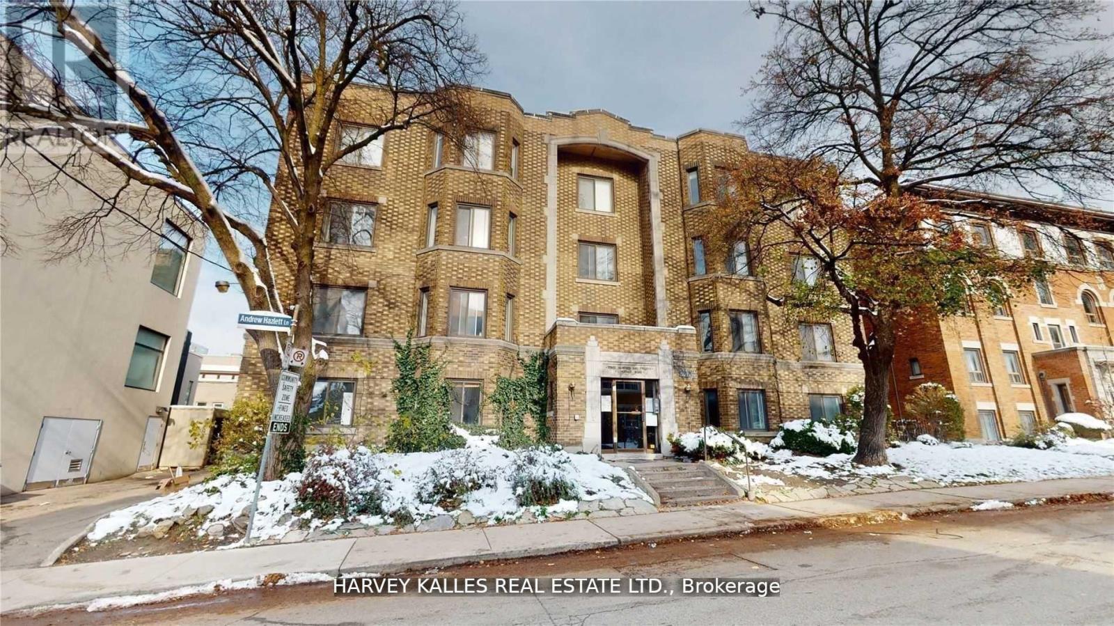 34 - 320 LONSDALE ROAD Property Photo 1