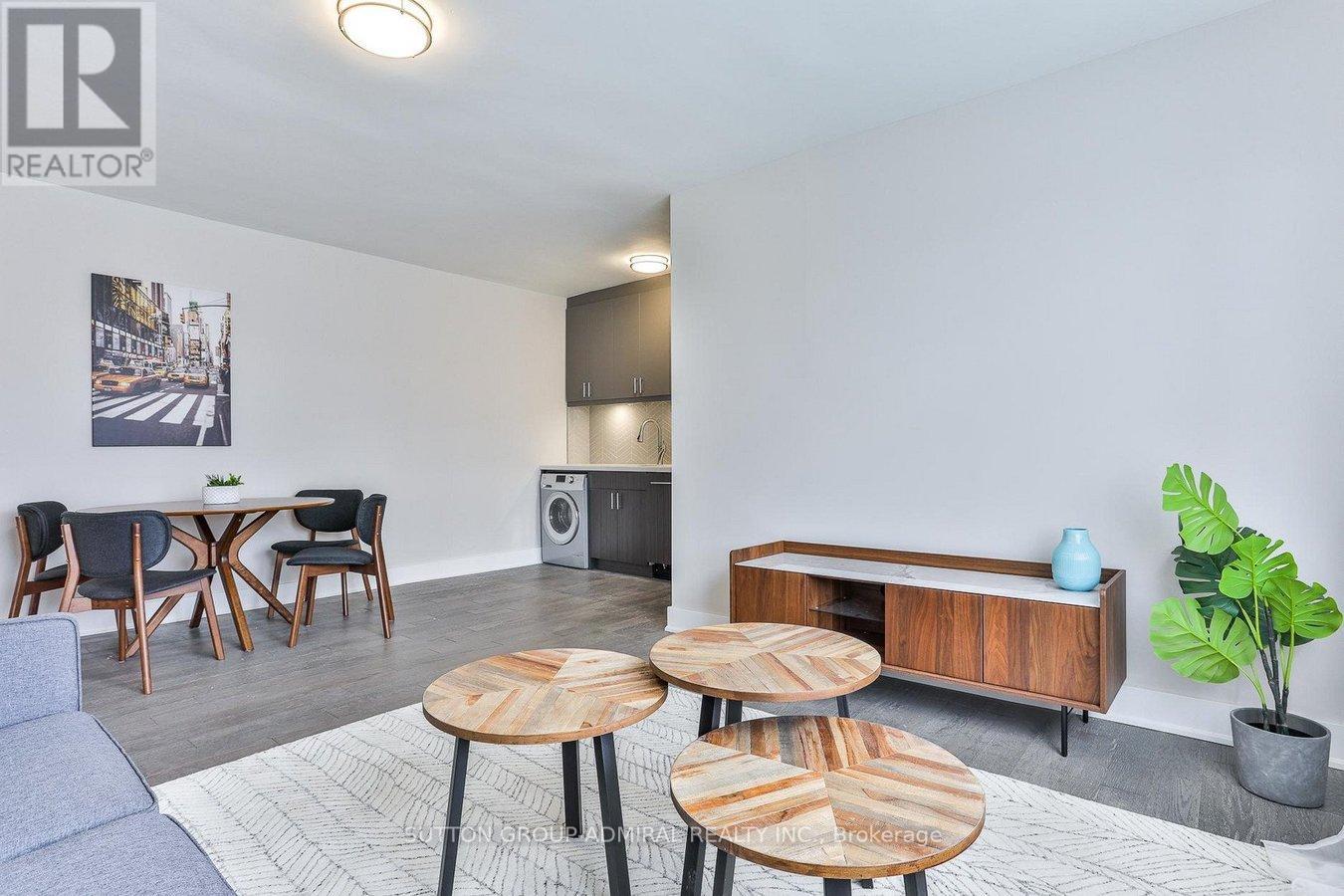 21 - 464 Spadina Road Property Photo 6