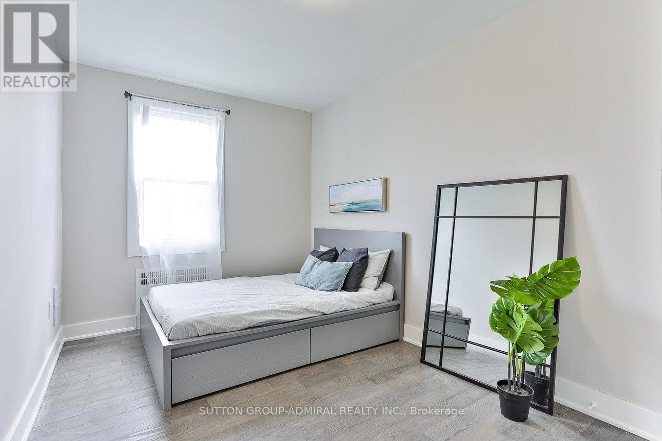 21 - 464 Spadina Road Property Photo 8