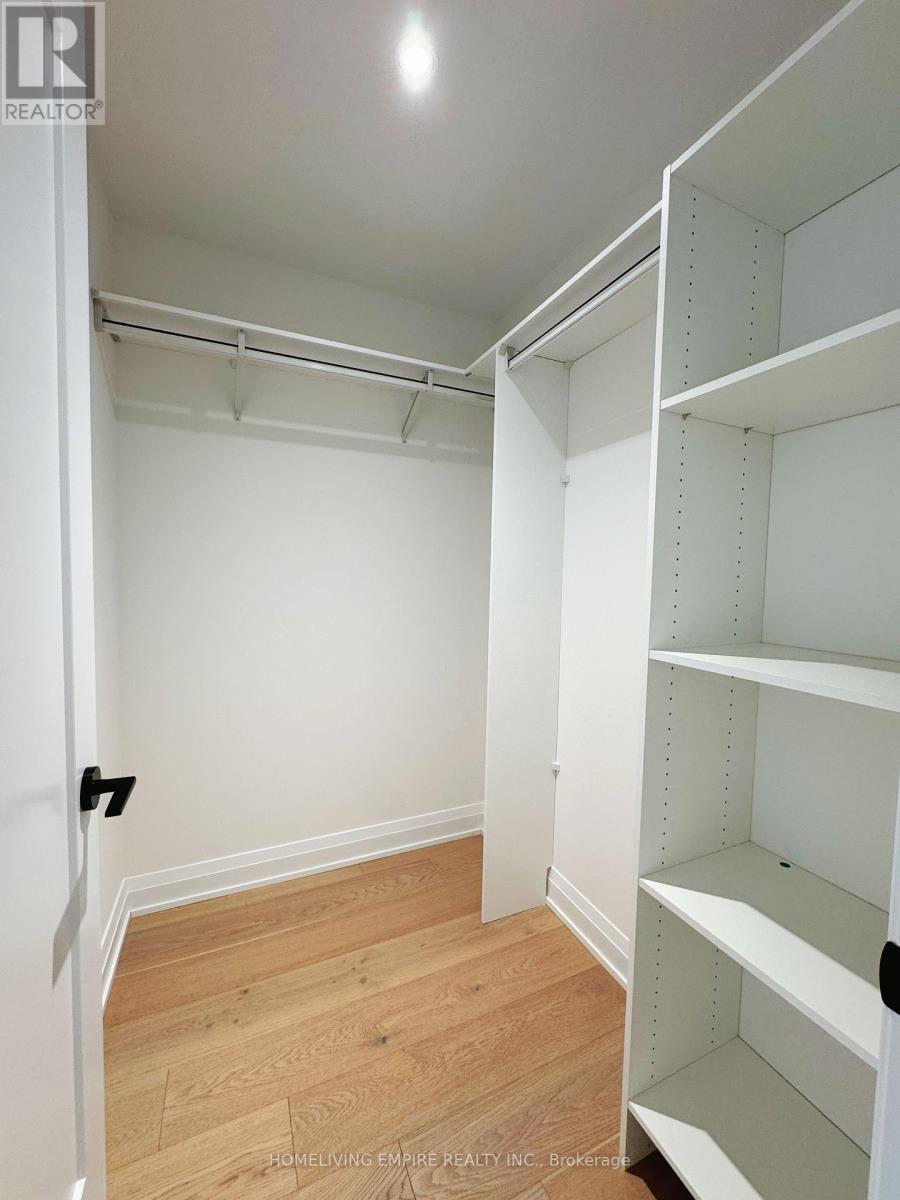 505 Glencairn Avenue #221 Property Photo 8