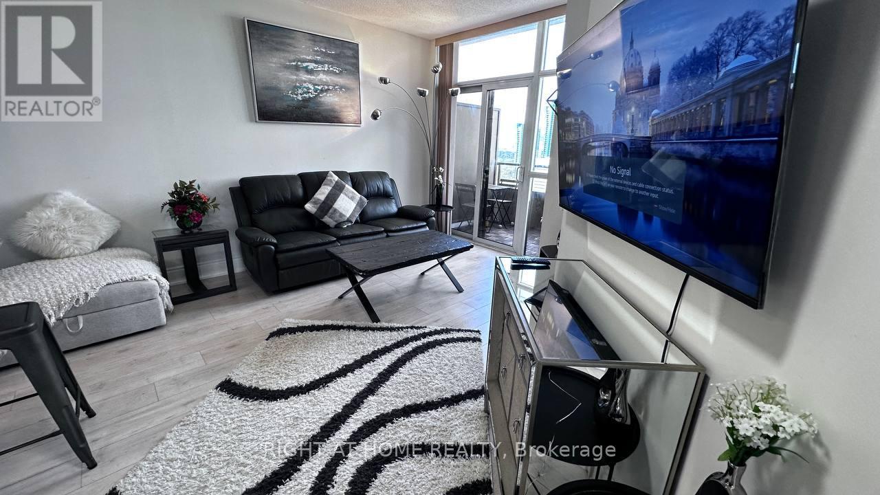 80 Harrison Garden Boulevard #2915 Property Photo 7