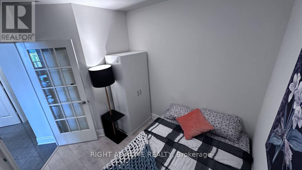 80 Harrison Garden Boulevard #2915 Property Photo 13